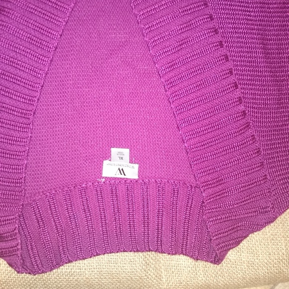 Crop Top - Picture 2 of 2